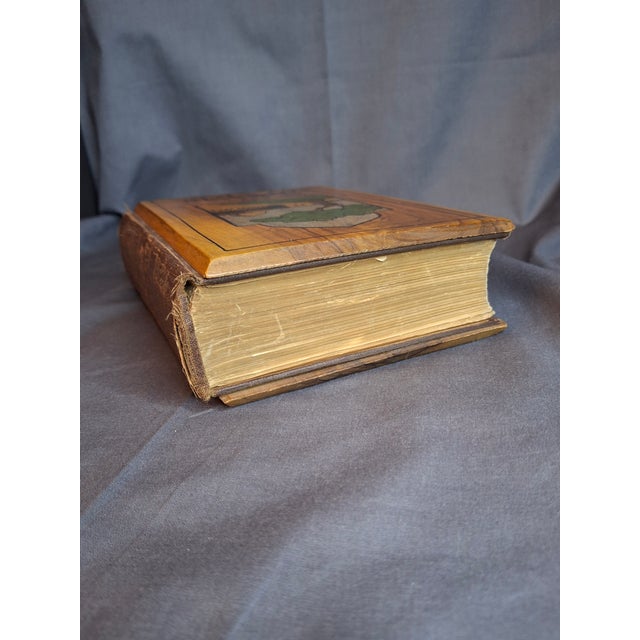 Wood Antique Bezalel Olive Wood Siddur Jewish Prayer Book Jerusalem C1920 Rachel Tomb For Sale - Image 7 of 18