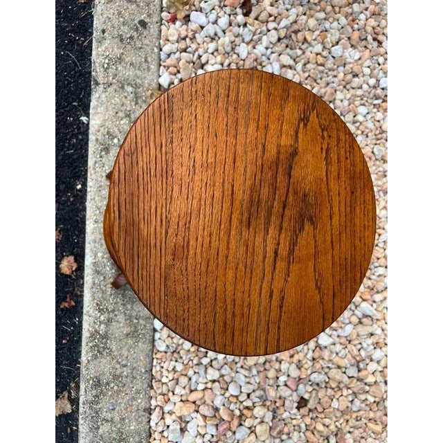 Solid Quartersawn Oak Plant Stand. 19th Century. Sturdy and heavy Approximate measures: Height 19.1/4” Top diameter 12”.