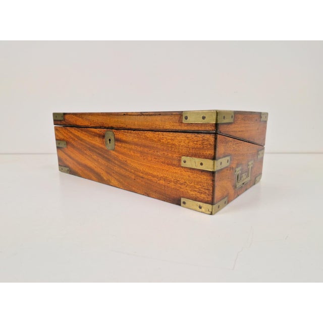 Victorian Travel Writing Slope, 1920, in Flawless conditions. Designed 1920 to 1949