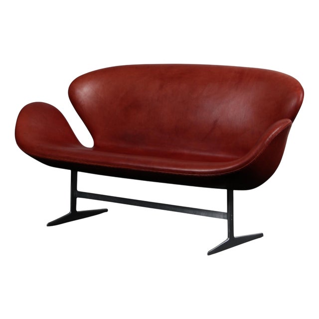 Full Grain Aniline Leather Swan Sofa by Arne Jacobsen for Fritz Hansen For Sale