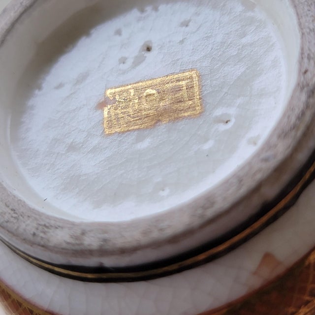 Japanese Meiji Era Satsuma Vase with Family and Tea Scene and Gilt Detailing For Sale - Image 10 of 15