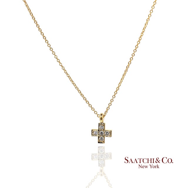 Contemporary 18k(750) Yellow Gold Natural Diamond Cross Pendant Necklace With Chain For Sale - Image 3 of 12