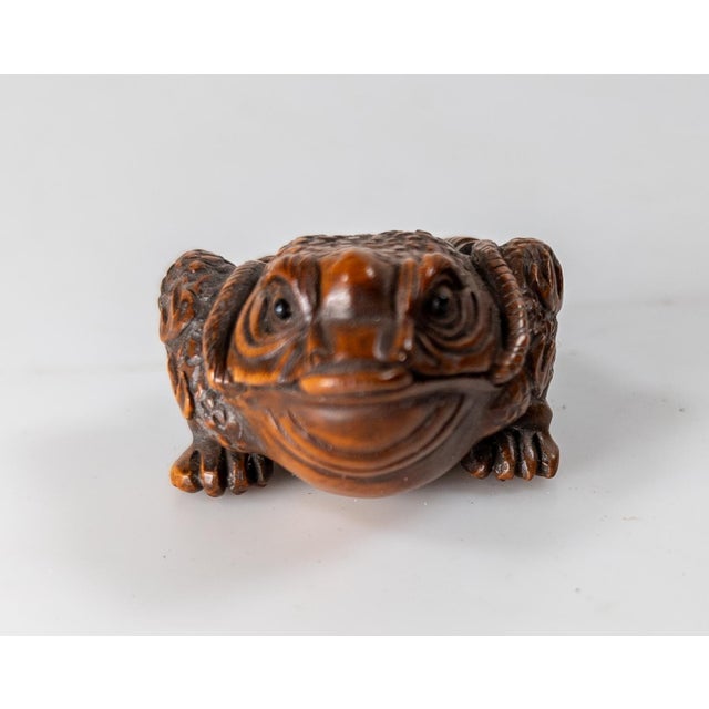 20th Century Japanese Carved Boxwood Netsuke of a Three Legged Toad or Frog For Sale In New York - Image 6 of 10