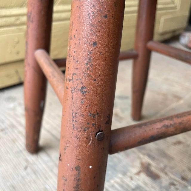 1800s Shaker Style Stool in Original Dark Reddish Brown Paint For Sale - Image 4 of 6