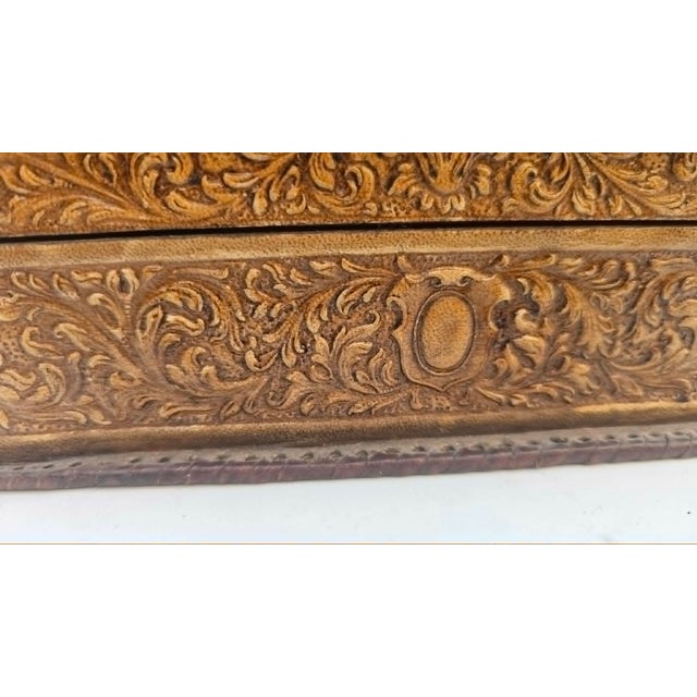 Don Quixote Wooden Box Covered with Embossed Leather for Cigars and Cigarillos, 1950s For Sale - Image 10 of 12