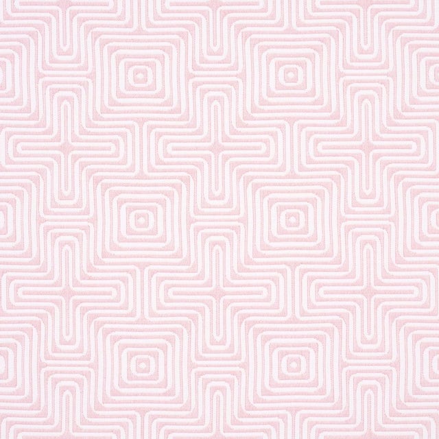 Abstract SAMPLE - Schumacher x Trina Turk Amazing Maze Indoor/Outdoor Fabric In Blush For Sale - Image 3 of 4