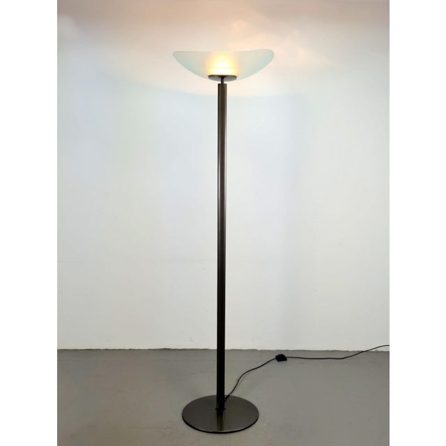 1980s Postmodern Tebe Floor Lamp by Ernesto Gismondi for Artemide, Italy, 1980s For Sale - Image 5 of 14