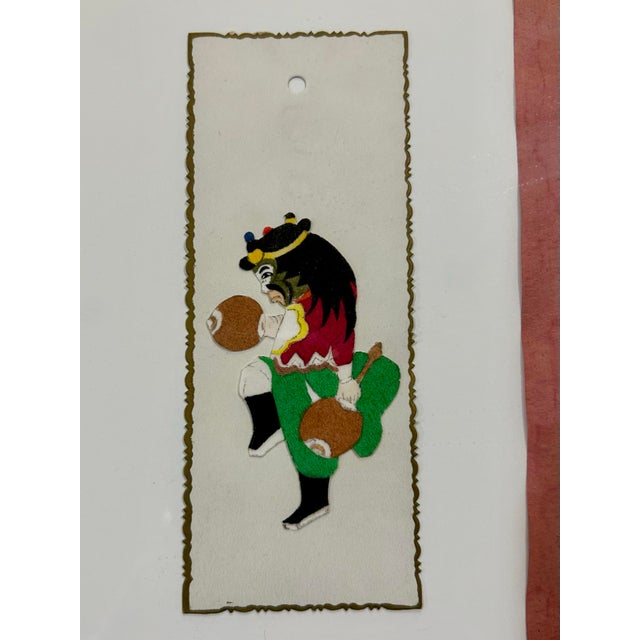 White Large, Chinese Wall Hanging, Mixed Media, Depicting a Dragon Boat With Many Figures Celebrating an Event, 20th Century For Sale - Image 8 of 12