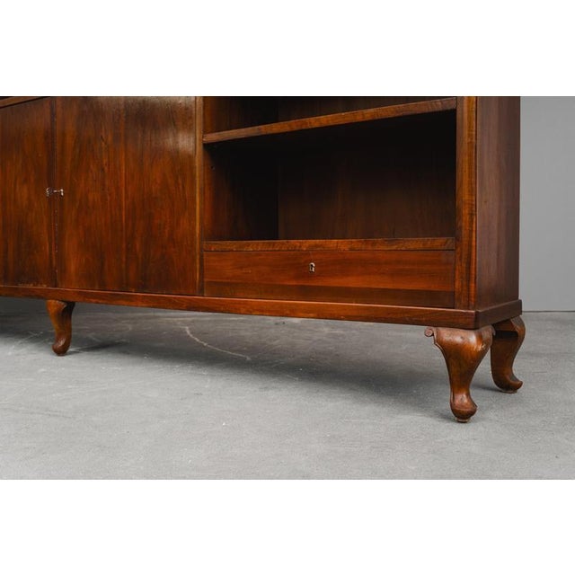 Large Early 20th Century Art Nouveau Bookcase in Walnut For Sale - Image 18 of 18
