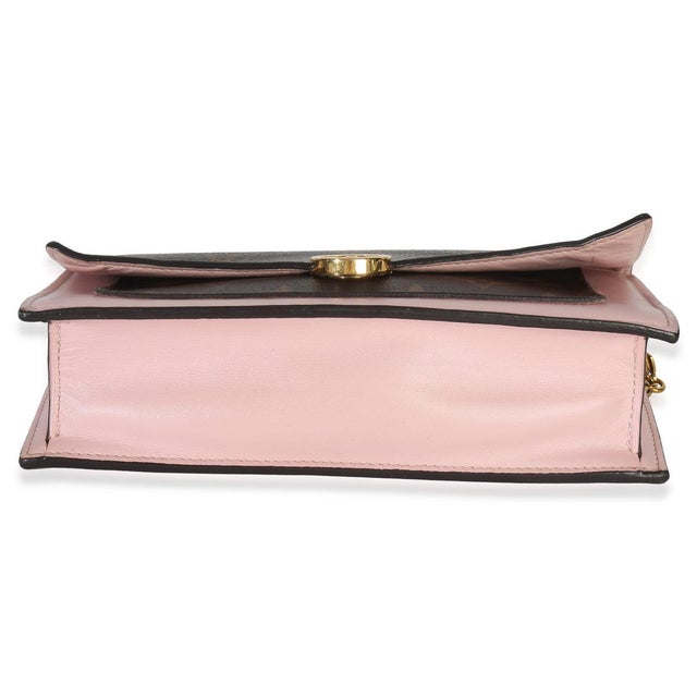 2020s Rose Ballerine Monogram Canvas Flore Chain Wallet For Sale - Image 5 of 9