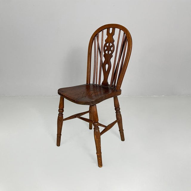 English vintage mid-19th century styles solid oak chairs, 1930s Set of six chairs made entirely of solid oak. The wagon-...