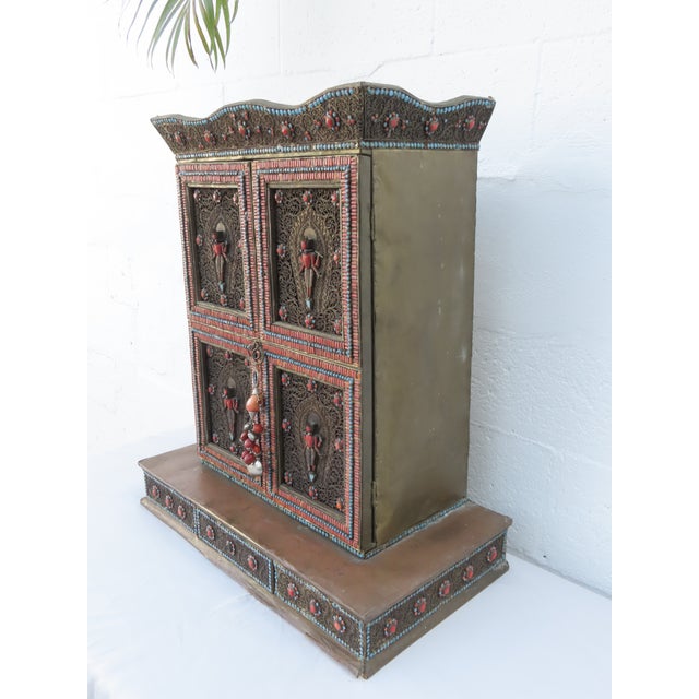 Figurative Nepalese Shrine Temple Prayer Cabinet Gilt Coral Turquoise Figural Altar 4491b For Sale - Image 3 of 18