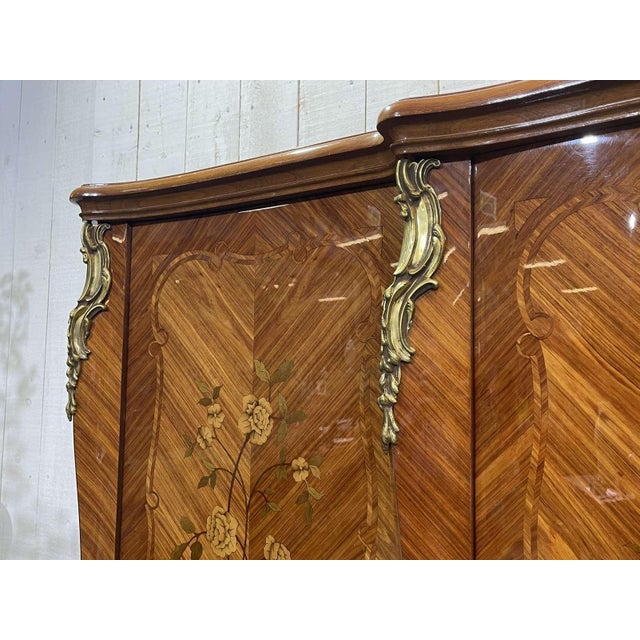 Louis XV 3-Door Wardrobe in Oak and Rosewood For Sale - Image 10 of 13