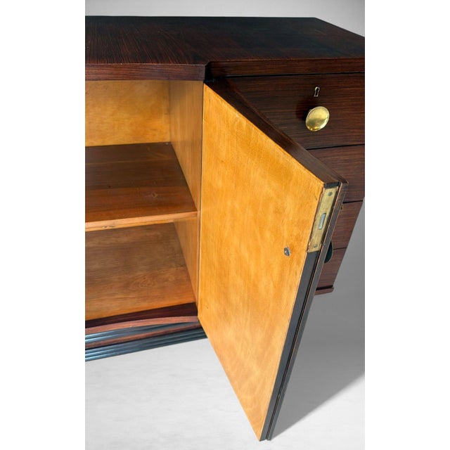 Mid 20th Century Art Deco Italian Sapele Wood Sideboard For Sale - Image 11 of 18