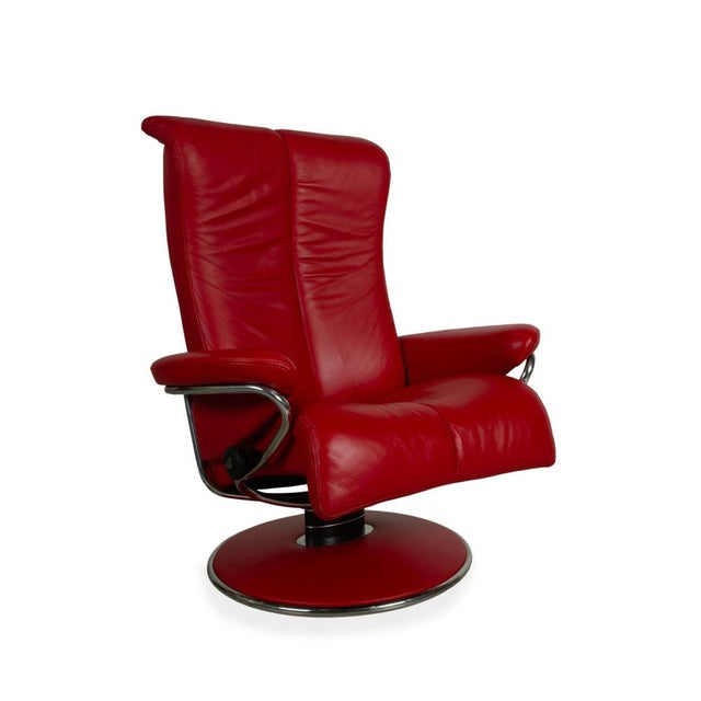 Modern Set of Lounge Chair and Ottoman in Red Leather from Stressless For Sale - Image 3 of 16