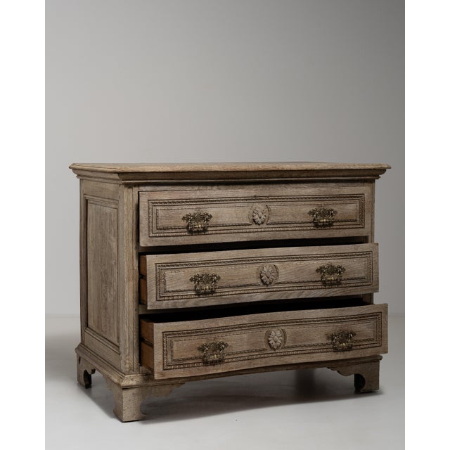 19th Century Louis XV Oak Chest of Drawers For Sale - Image 17 of 18