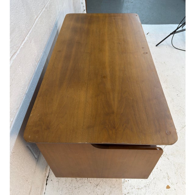 Wood Vintage Walnut Desk Attributed to Mainline for Hooker Furniture For Sale - Image 7 of 16