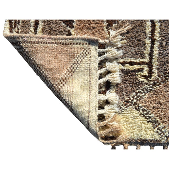 Beige Hand-Knotted Turkish Runner Rug . Tribal Herki . Pure Natural Undyed Wool - 2′10″ × 11′1″ For Sale - Image 8 of 10