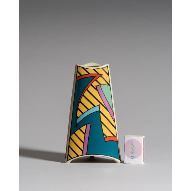 Flash Porcelain Vase Duo and Ashtray by Dorothy Hafner for Rosenthal, 1980s, Set of 3 For Sale - Image 11 of 15