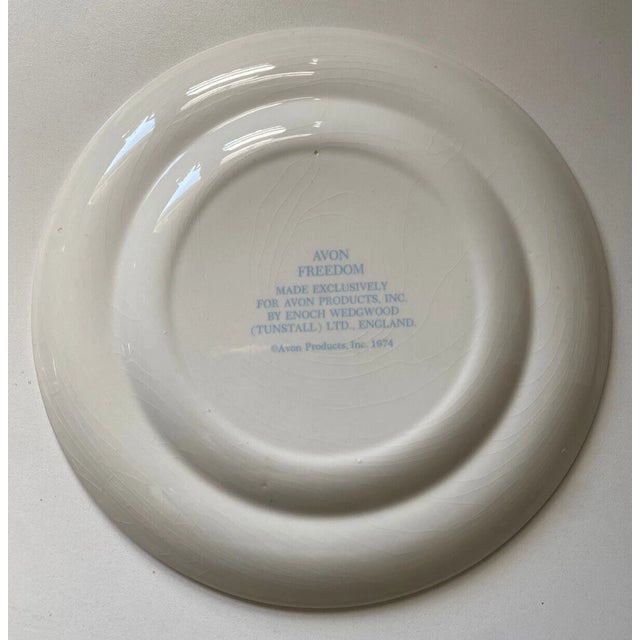 2000 - 2009 Vintage 1974 Avon Freedom Collector's Plate - Flag, Eagle & Drum" Wedgwood Edt For Sale - Image 5 of 8
