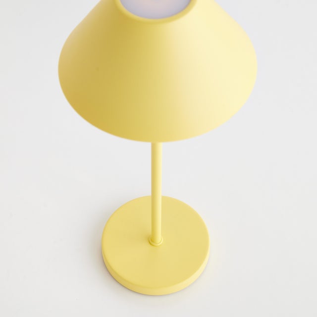 Kenneth Ludwig Chicago Alluna Cordless Led Lamp 14" - Yellow For Sale - Image 4 of 7