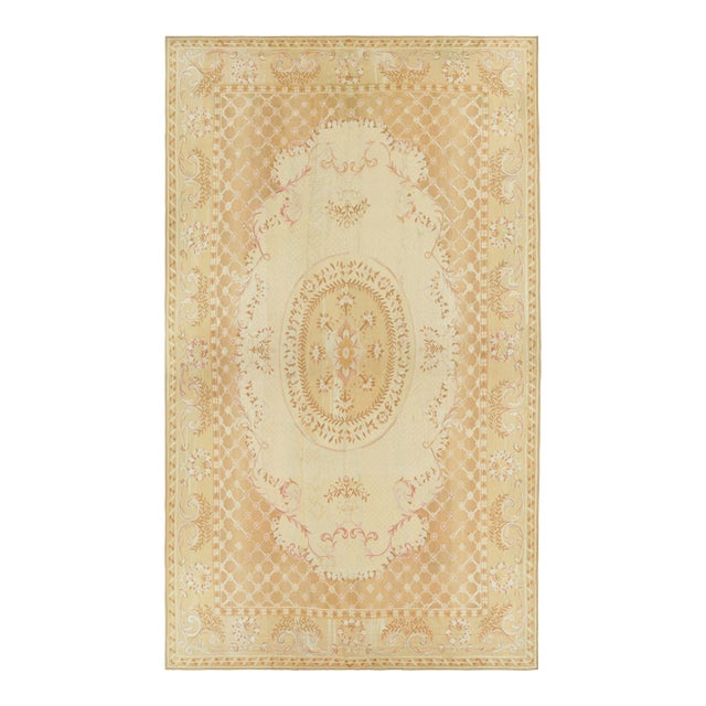 Oversized Antique Aubusson Rug, Floral Medallion Over Cream Tones - Rug & Kilim For Sale