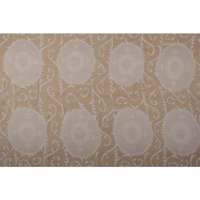 Neutral Suzani Wall Hanging 8'7'' X 11'10'' - Bedspread For Sale In New York - Image 6 of 10