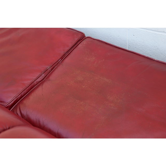 Monteverdi-Young Mid-Century Modern Tufted Ruby Red Leather Sofa, 1973 For Sale - Image 17 of 18