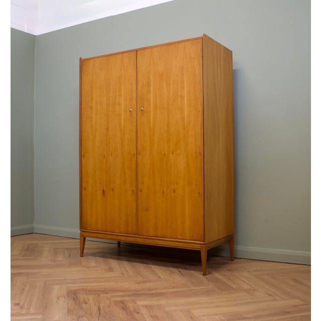 1960s Mid-Century Modern Wardrobe in Teak and Veneer from McIntosh, 1960s For Sale - Image 5 of 10