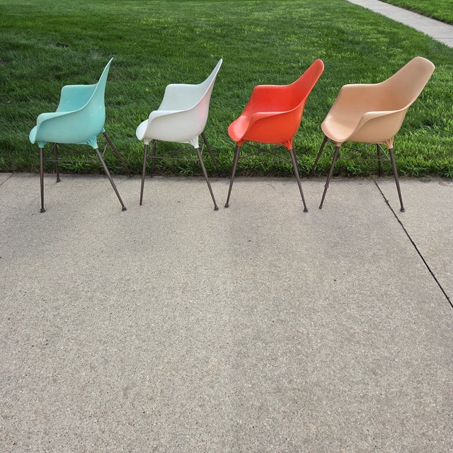 Mid-Century Modern Mid-Century Modern 1960s Styled After Alladdin Chairs by Sam Avedon - Set of 4 For Sale - Image 3 of 7