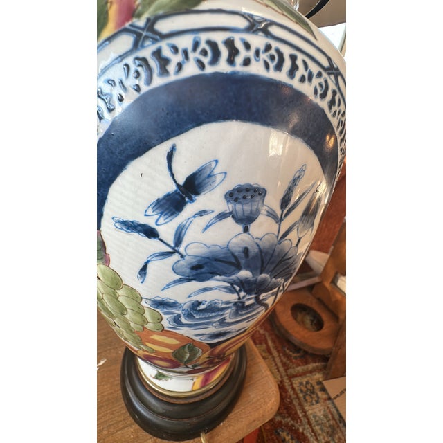 Vintage Chinoiserie Fruit & Lotus Porcelain Brass Table Lamp For Sale - Image 4 of 11
