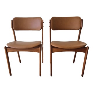 Model OD49 Dining Chairs in Teak and Italian Leather by Erik Buch for Ørum Møbelfabrik, 1960s, Set of 2 For Sale