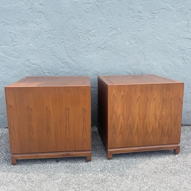 Taiwanese Walnut Cubic Side Tables/Nighstands by Ricardo Lynn - A Pair For Sale - Image 9 of 12