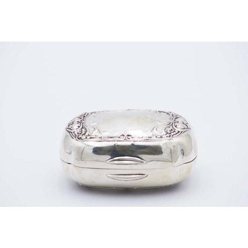 Oval Shaped Silver Soap Dish For Sale - Image 4 of 5