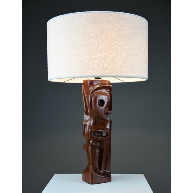 Wood Italian Mid-Century Modern Hand-Carved Sculptural Table Lamp by Gianni Pinna, 1960s For Sale - Image 7 of 11