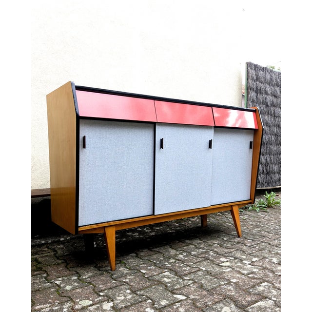 Wood and Formica Sideboard, 1970s, in Good conditions. Designed 1970 to 1979