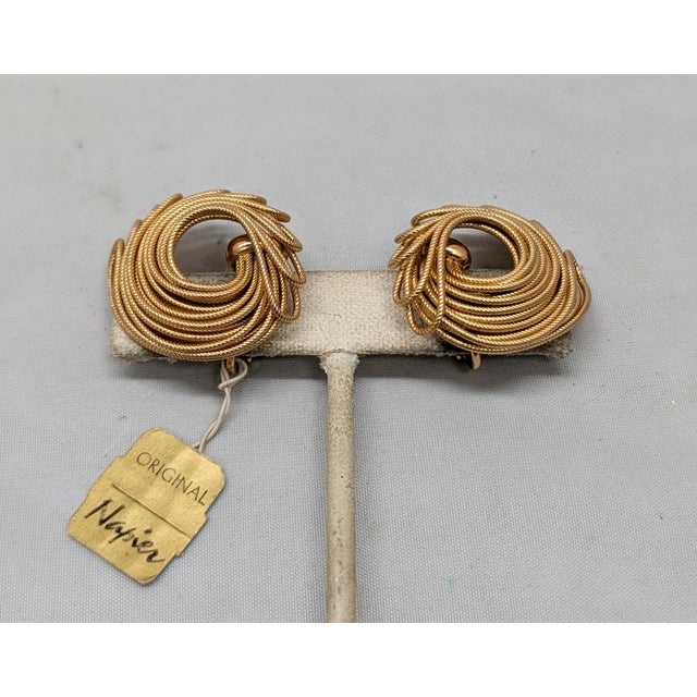 1970s Vintage Signed Napier Goldtone Wrapped Wire Cuff Earrings- 2 Pieces For Sale - Image 5 of 8