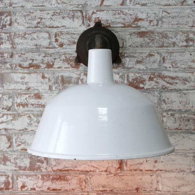 Vintage Industrial Factory Wall Light in White Enamel and Cast Iron For Sale - Image 4 of 8