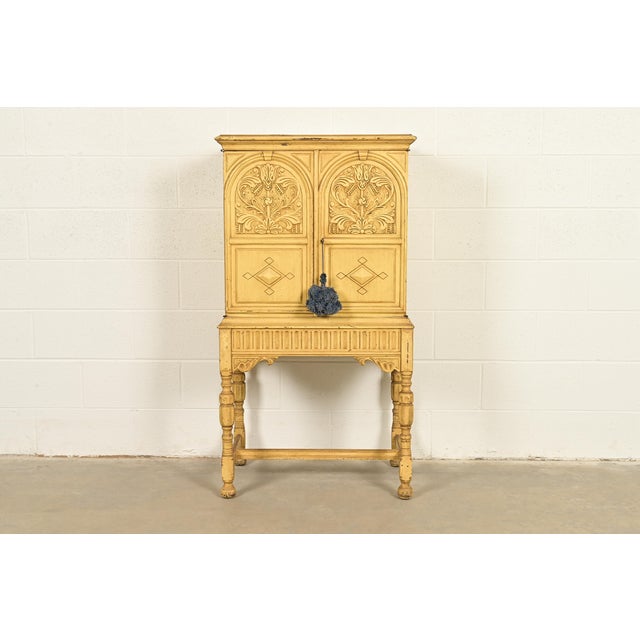 Berkey & Gay Antique English Jacobean Cream Painted Lift Top Bar Cabinet, Circa 1920s For Sale - Image 16 of 16