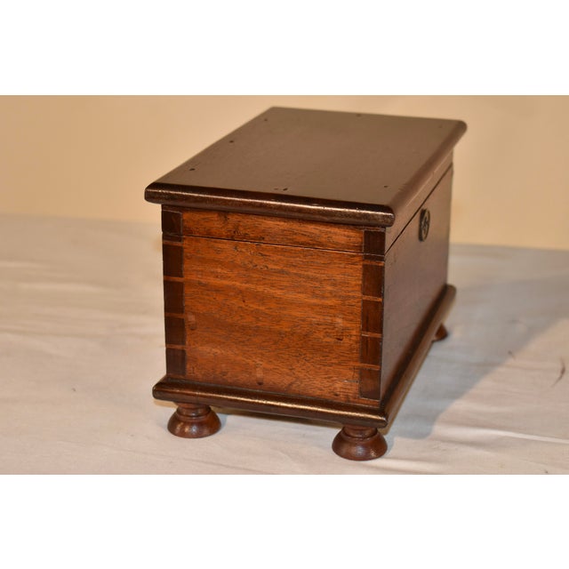 English Early 19th Century English Walnut Box For Sale - Image 3 of 9