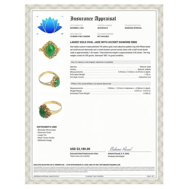 Green Elegant 14k Gold Oval Jadeite and Diamond Cocktail Ring For Sale - Image 8 of 8