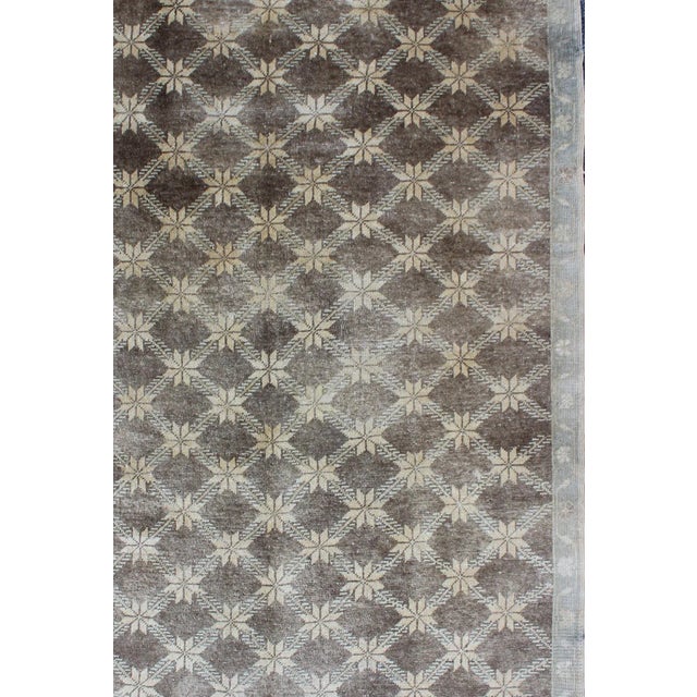 Keivan Woven Arts- Brown midcentury Vintage Turkish Oushak rug with Floral / Star Lattice pattern, rug en-115974, country...