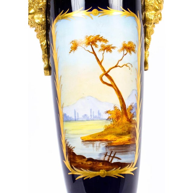 Royal Blue Sèvres Porcelain & Ormolu Table Lamp, 19th Century For Sale - Image 10 of 14