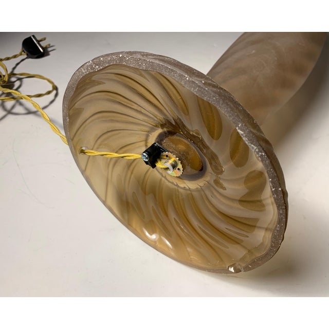 Postmodern Pair of Italian Murano Glass Ondoso Lamps by Donghia For Sale - Image 3 of 11