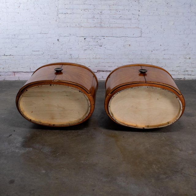 Late 20th Century Modern to Art Deco Revival Pair Arbus Oval Nightstands or End Tables 6000 Series by Henredon For Sale - Image 14 of 18