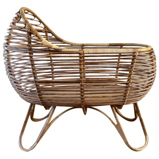 Mid-Century Modern Rattan Baby Crib, 1960s For Sale