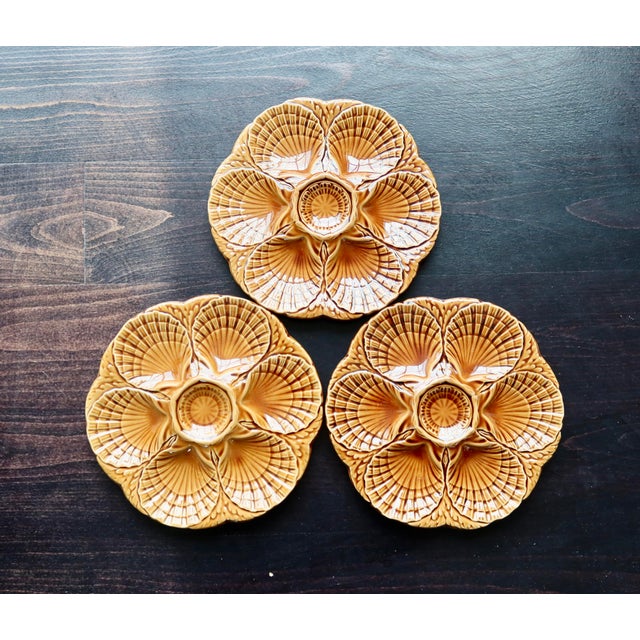 Ceramic Vintage Sarreguemines Oyster Plates, 1960s, Set of 3 For Sale - Image 7 of 7