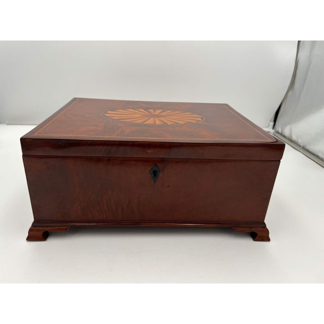 Large Victorian Box in Mahogany & Oak, England, 1840s For Sale - Image 3 of 18