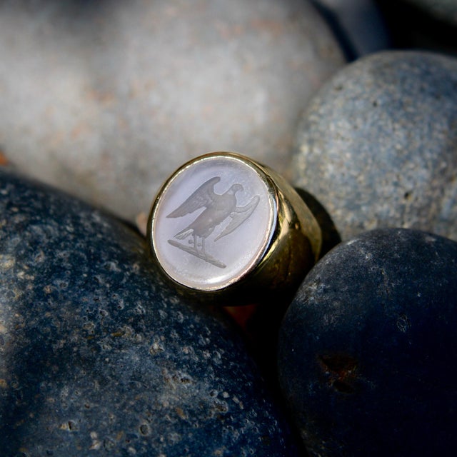 Vintage White Chalcedony Eagle Intaglio 14k Gold Signet Ring, Size 8.5 For Sale - Image 9 of 10