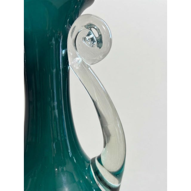 Late 20th Century Vintage Teal Green Art Glass Vase With Clear Applied Scroll Handles For Sale - Image 5 of 7